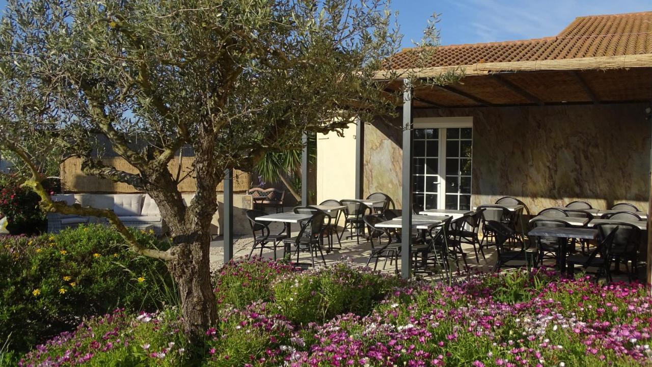 ארל Logis Hotel Des Granges מראה חיצוני תמונה