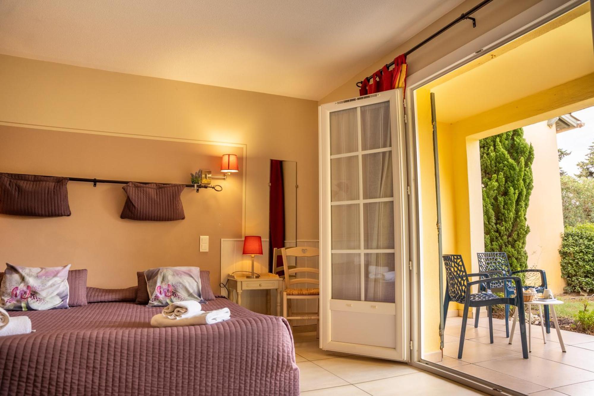 ארל Logis Hotel Des Granges מראה חיצוני תמונה