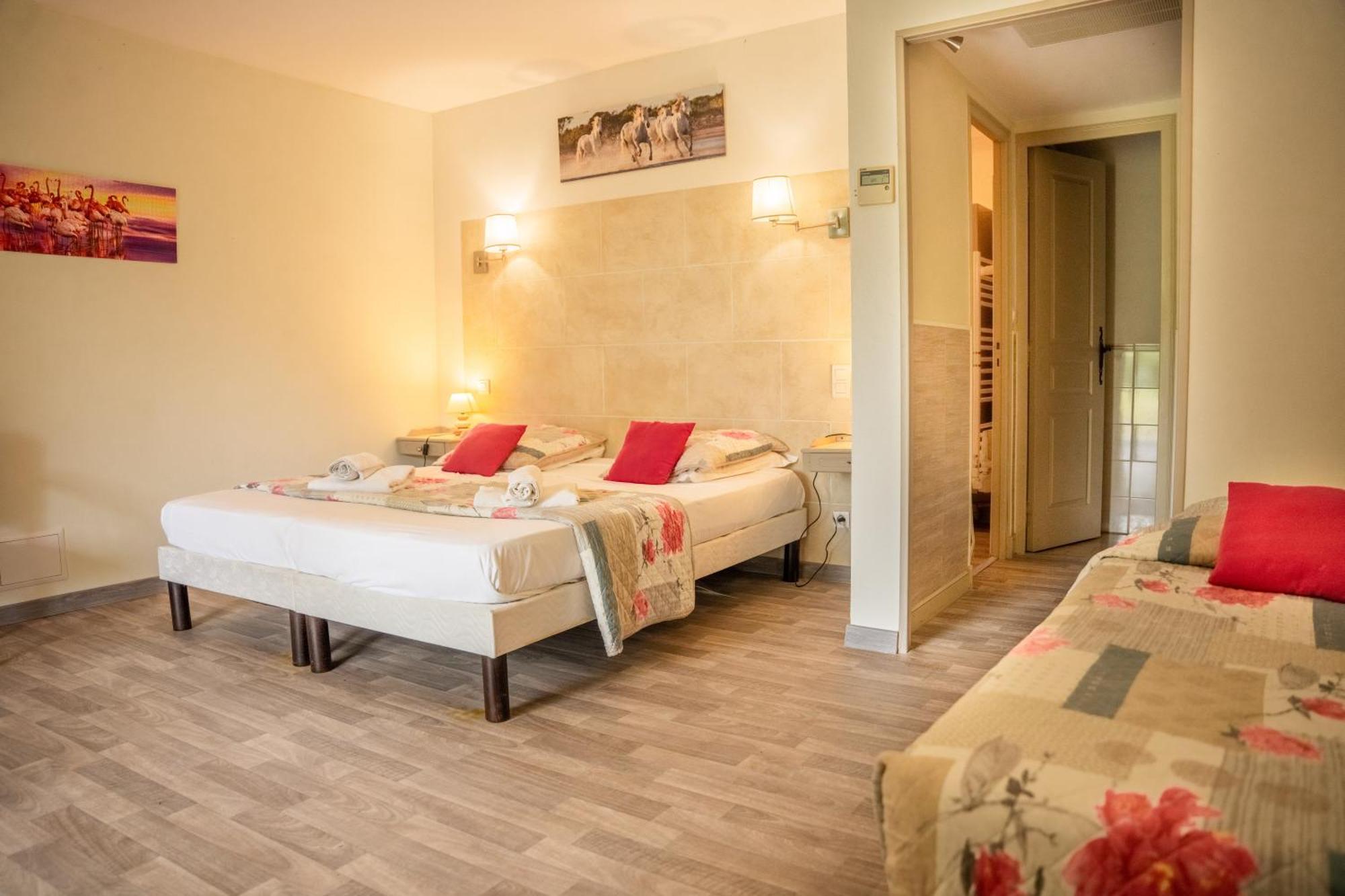 ארל Logis Hotel Des Granges מראה חיצוני תמונה